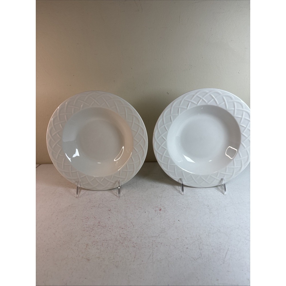 Oneida PICNIC 9" Rim Stoneware Soup Salad Bowls Off White Basket Weave Set 2